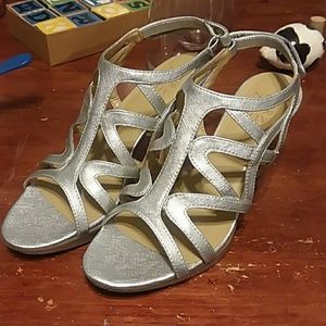 Naturalizer silver high heels